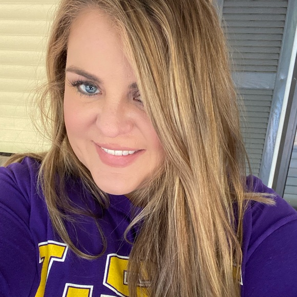 Meet your Posher, Ashly - Picture 4 of 8